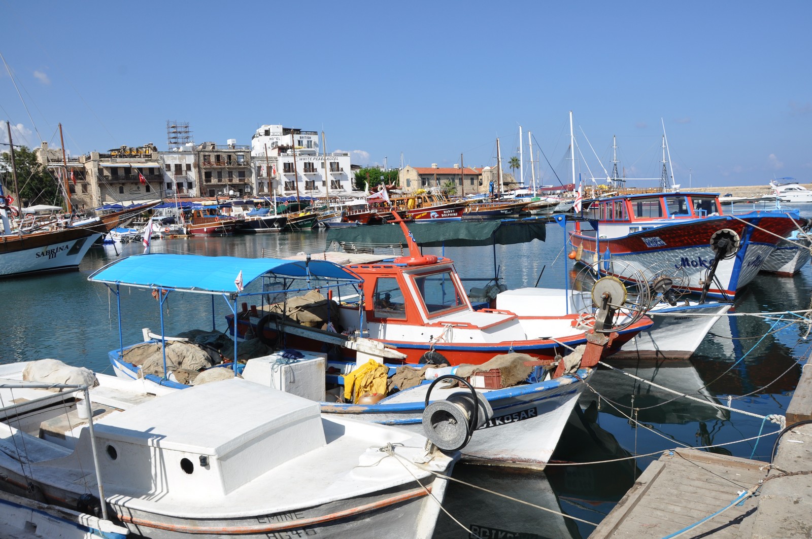 Mediterranes Feeling im historischen Hafen von Girne - Lupe Reisen