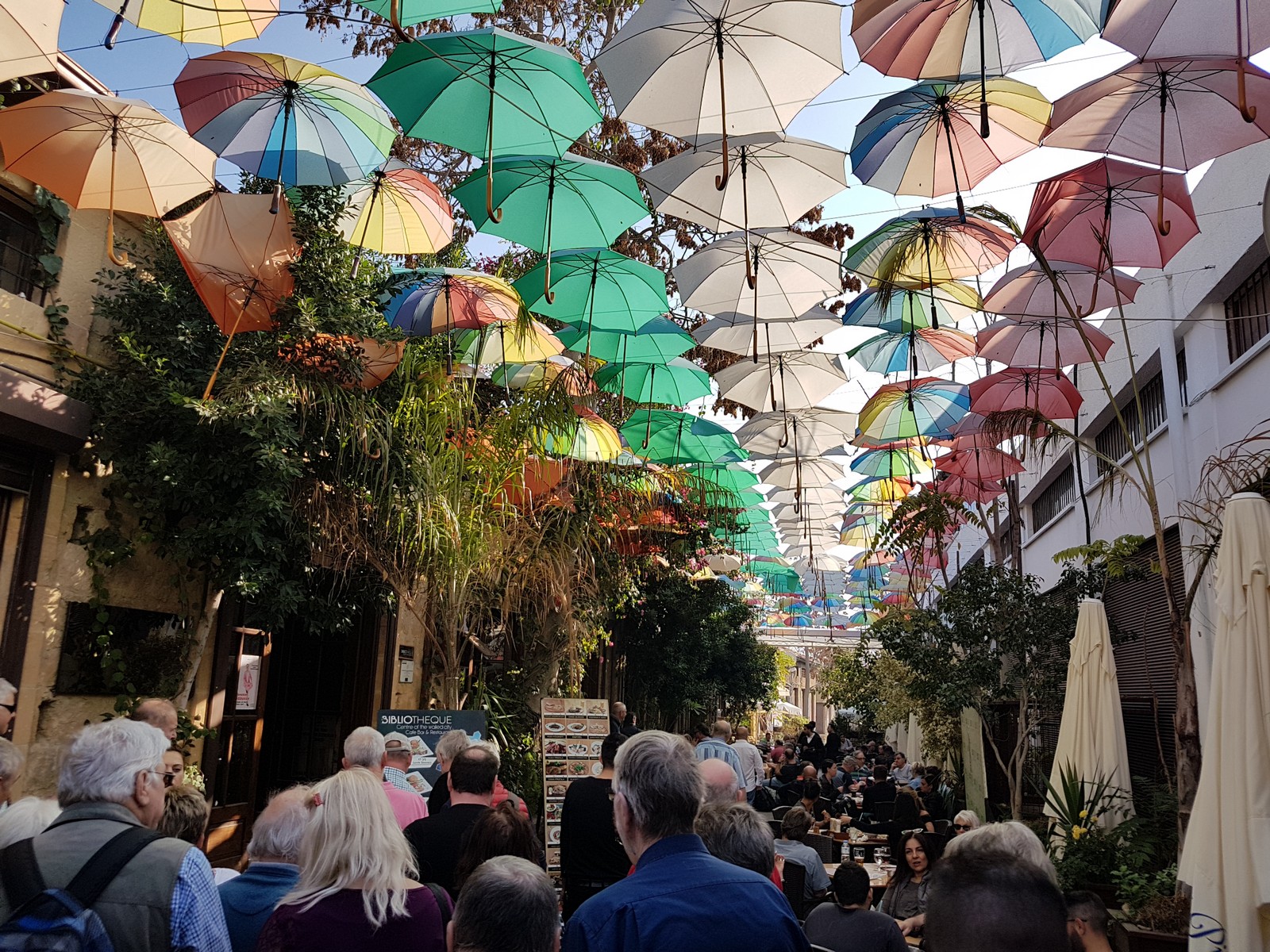 Fantastische Dekoration in der Mithat Pasa Strae in Nicosia - Lupe Reisen