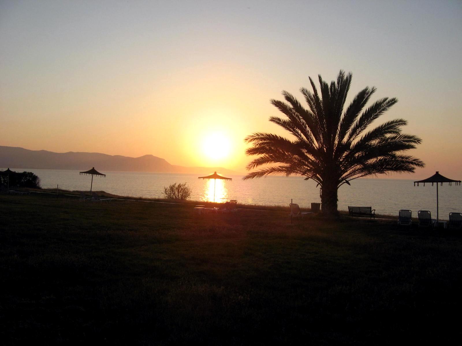 Sonnenuntergang am zyprischen Strand - Lupe Reisen